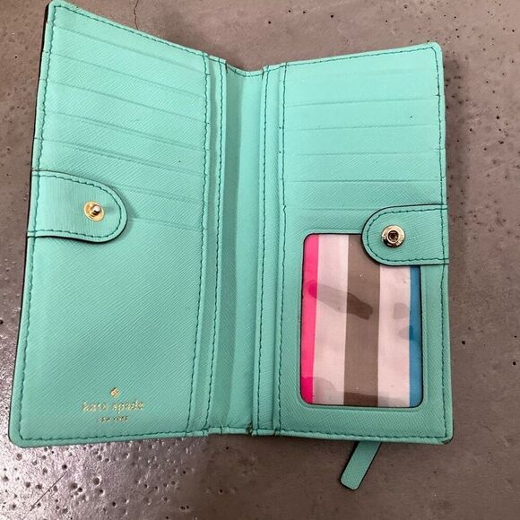 Kate Spade Bifold Wallet - Picture 4 of 8